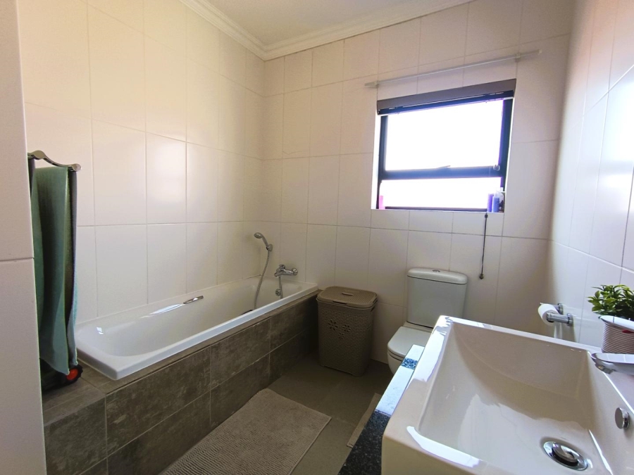 3 Bedroom Property for Sale in Wild Olive Estate Free State